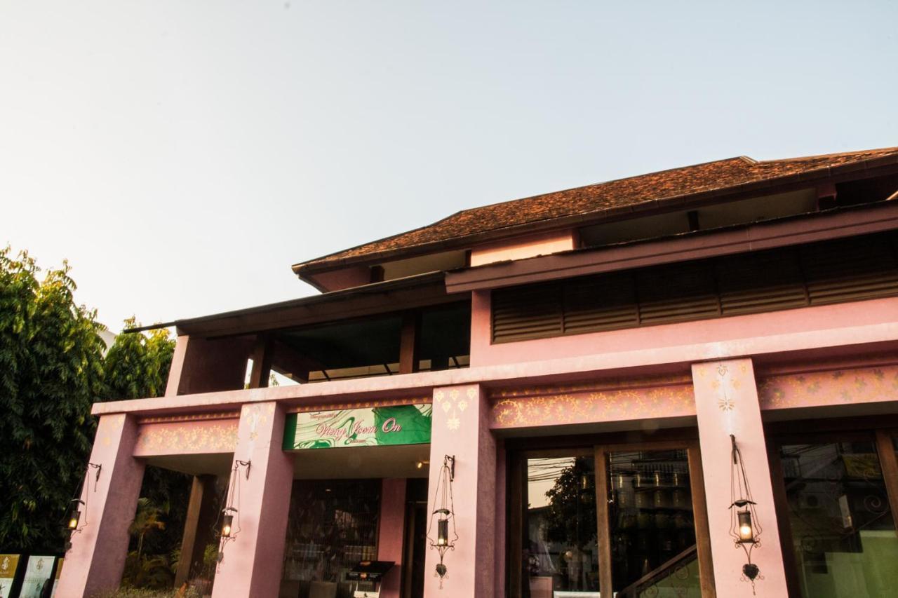 Baan Orapin Bed & Breakfast Chiang Mai Exterior photo